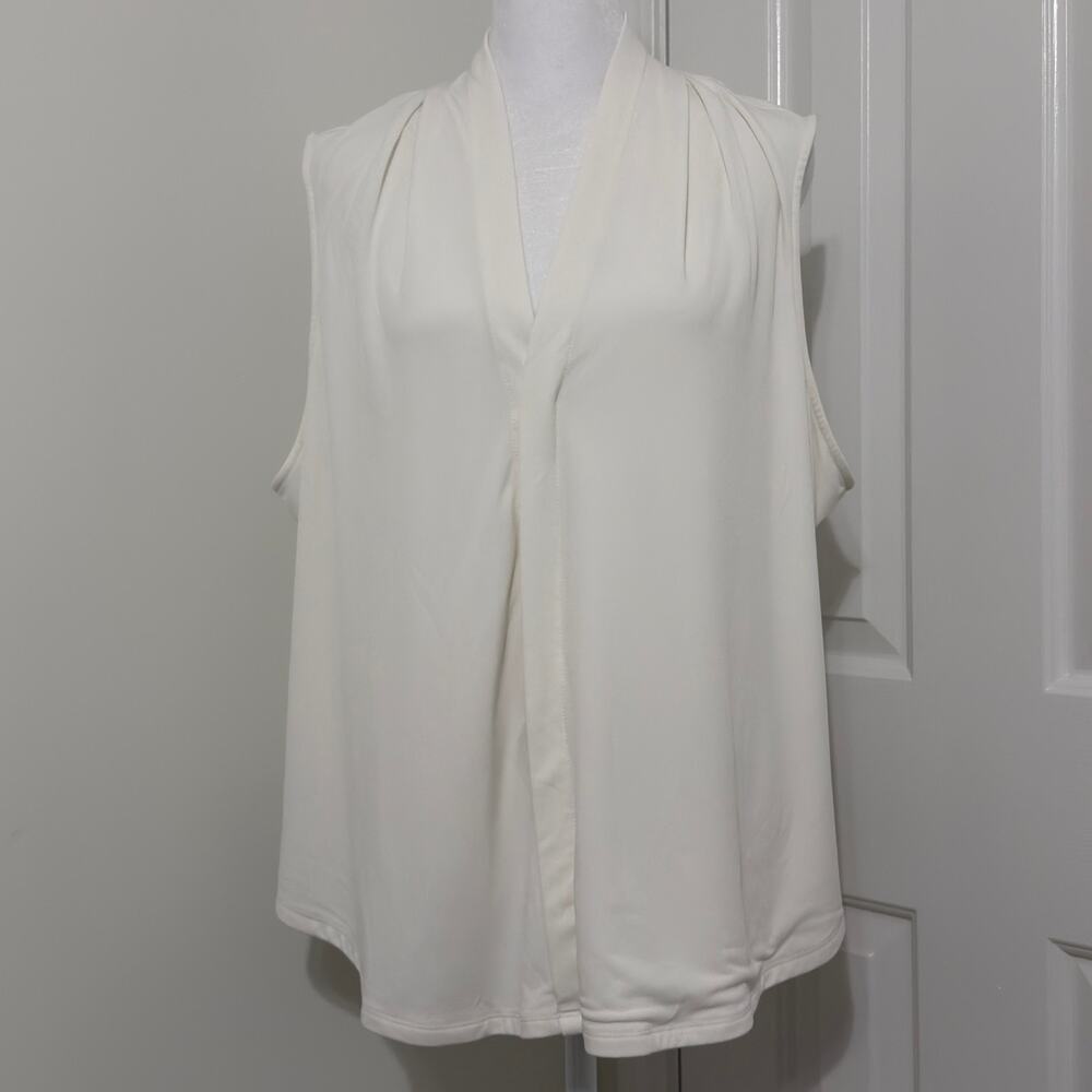 DKNY Women's Sleeveless Pleat-Front V-Neck Blouse